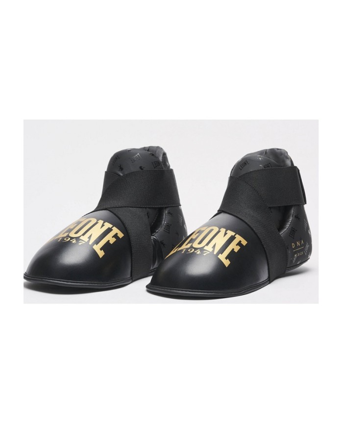 Calzari Protettivi Leone DNA CL166 Unisex da Karate Kickboxing in Poliuretano