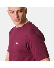 T-SHIRT  VANS LEFT CHEST LOGO TEE BLACKBERRY WI Small  VN0A3CZECHJ1 T-SHIRT  VANS LEFT CHEST LOGO TEE BLACKBERRY WI Small  VN0A3CZECHJ1