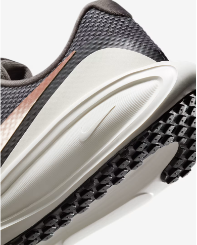 Nike Revolution 8 HJ8485-200 Nike Revolution 8 HJ8485-200