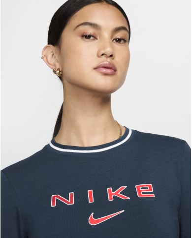 T-shirt corta Slim Fit a manica lunga Nike Sportswear Chill Knit FZ2858-478 T-shirt corta Slim Fit a manica lunga Nike Sportswear Chill Knit FZ2858-478