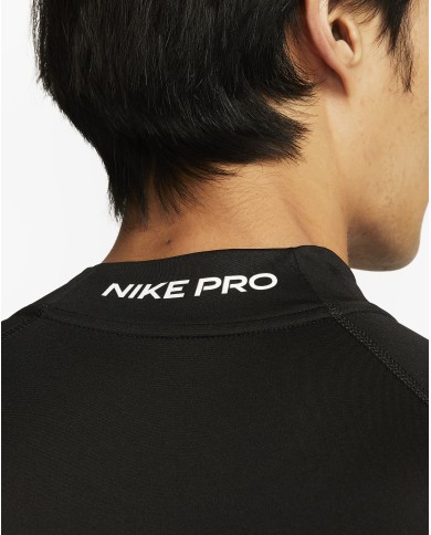 Maglia da fitness a manica lunga con collo a lupetto Dri-FIT  FB7908-010 Maglia da fitness a manica lunga con collo a lupetto Dri-FIT  FB7908-010