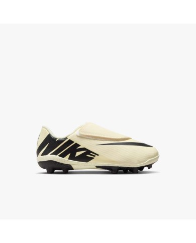 Nike Jr. Mercurial Vapor 15 Club DJ5964-700 Nike Jr. Mercurial Vapor 15 Club DJ5964-700