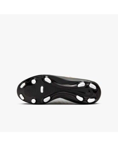 Nike Jr. Phantom Luna 2 Club MG FJ2601-100 Nike Jr. Phantom Luna 2 Club MG FJ2601-100