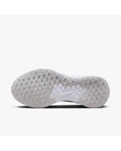 NIKE REVOLUTION 7 FB2208-100 NIKE REVOLUTION 7 FB2208-100