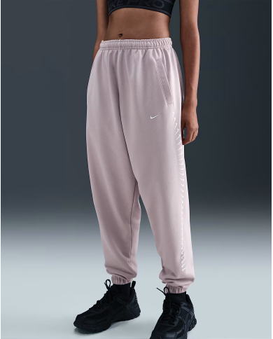 Pantaloni in fleece Dri-FIT Nike Sportswear HV0736-019 Pantaloni in fleece Dri-FIT Nike Sportswear HV0736-019
