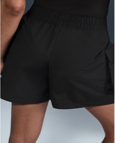 Shorts Nike Sportswear Essential Woven HM6982-010 Shorts Nike Sportswear Essential Woven HM6982-010