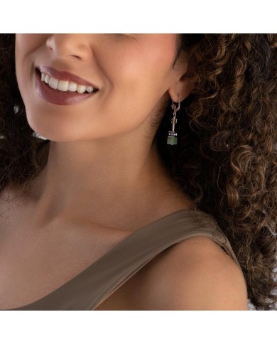 Orecchini pendenti con cristalli verdi GeoCUBE  Coeur De Lion 2838/20-1580 Orecchini pendenti con cristalli verdi GeoCUBE  Coeur De Lion 2838/20-1580