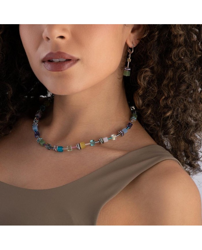 Orecchini pendenti con cristalli verdi GeoCUBE  Coeur De Lion 2838/20-1580 Orecchini pendenti con cristalli verdi GeoCUBE  Coeur De Lion 2838/20-1580