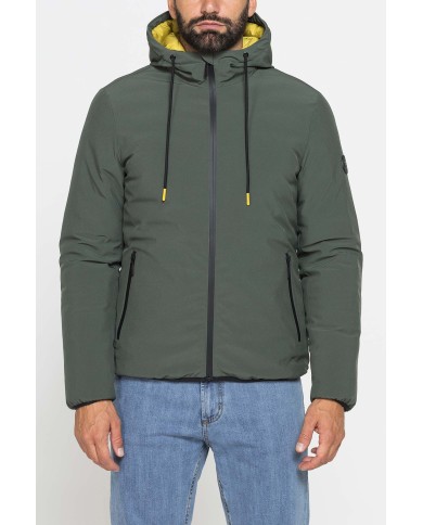 GIUBBOTTO IN TESSUTO TECNICO IMBOTTITO CON CAPPUCCIO