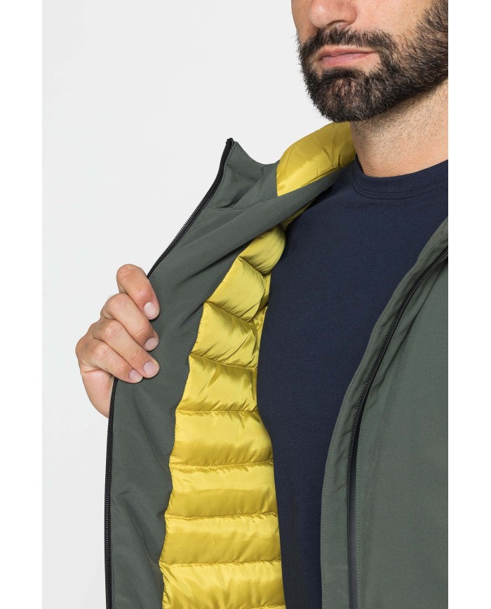 GIUBBOTTO IN TESSUTO TECNICO IMBOTTITO CON CAPPUCCIO