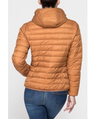 GIUBBOTTO RESISTENTE ALLA PIOGGIA CON IMBOTTITURA ULTRA LEGGERA. Vestibilità regolare.