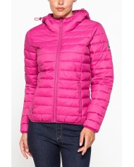 GIUBBOTTO RESISTENTE ALLA PIOGGIA CON IMBOTTITURA ULTRA LEGGERA. Vestibilità regolare.