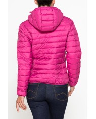 GIUBBOTTO RESISTENTE ALLA PIOGGIA CON IMBOTTITURA ULTRA LEGGERA. Vestibilità regolare.