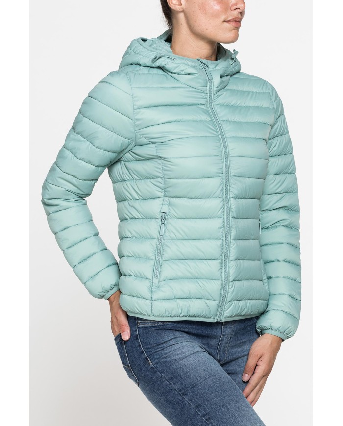 GIUBBOTTO RESISTENTE ALLA PIOGGIA CON IMBOTTITURA ULTRA LEGGERA. Vestibilità regolare.