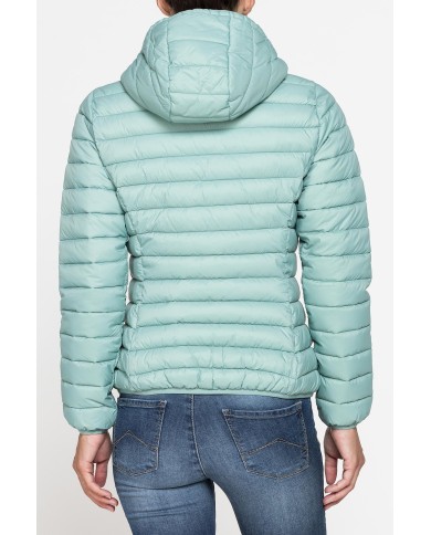 GIUBBOTTO RESISTENTE ALLA PIOGGIA CON IMBOTTITURA ULTRA LEGGERA. Vestibilità regolare. GIUBBOTTO RESISTENTE ALLA PIOGGIA CON IMBOTTITURA ULTRA LEGGERA. Vestibilità regolare.