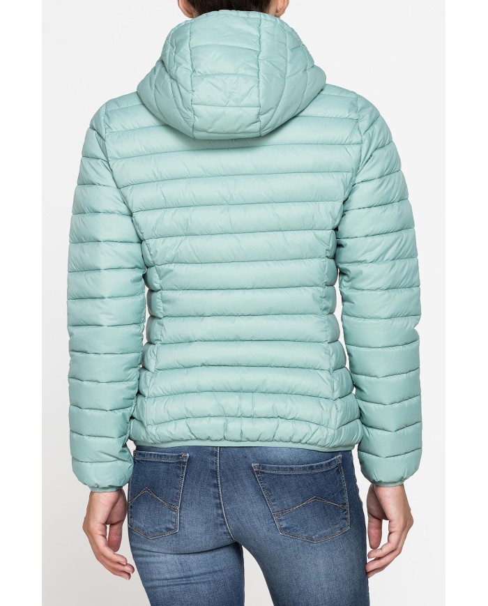 GIUBBOTTO RESISTENTE ALLA PIOGGIA CON IMBOTTITURA ULTRA LEGGERA. Vestibilità regolare.