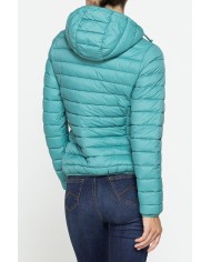 GIUBBOTTO RESISTENTE ALLA PIOGGIA CON IMBOTTITURA ULTRA LEGGERA. Vestibilità regolare.