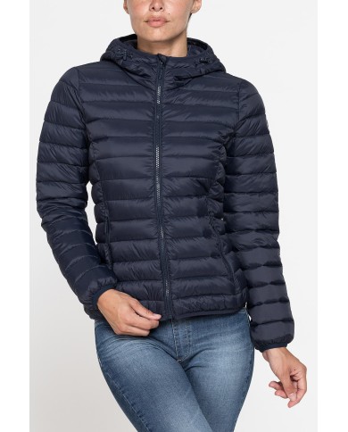 GIUBBOTTO RESISTENTE ALLA PIOGGIA CON IMBOTTITURA ULTRA LEGGERA. Vestibilità regolare. GIUBBOTTO RESISTENTE ALLA PIOGGIA CON IMBOTTITURA ULTRA LEGGERA. Vestibilità regolare.
