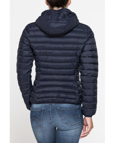 GIUBBOTTO RESISTENTE ALLA PIOGGIA CON IMBOTTITURA ULTRA LEGGERA. Vestibilità regolare. GIUBBOTTO RESISTENTE ALLA PIOGGIA CON IMBOTTITURA ULTRA LEGGERA. Vestibilità regolare.
