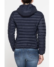 GIUBBOTTO RESISTENTE ALLA PIOGGIA CON IMBOTTITURA ULTRA LEGGERA. Vestibilità regolare.