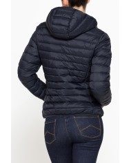 GIUBBOTTO RESISTENTE ALLA PIOGGIA CON IMBOTTITURA ULTRA LEGGERA. Vestibilità regolare.