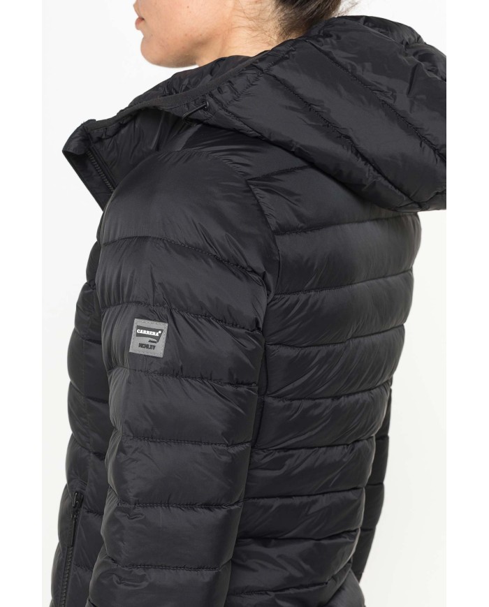 GIUBBOTTO RESISTENTE ALLA PIOGGIA CON IMBOTTITURA ULTRA LEGGERA. Vestibilità regolare.