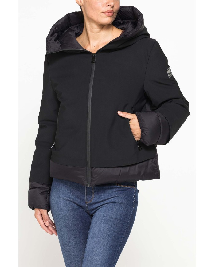 GIUBBINO CORTO CON CAPPUCCIO IN DOPPIO TESSUTO