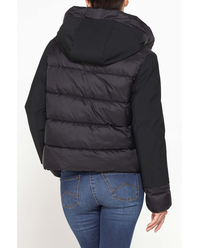 GIUBBINO CORTO CON CAPPUCCIO IN DOPPIO TESSUTO