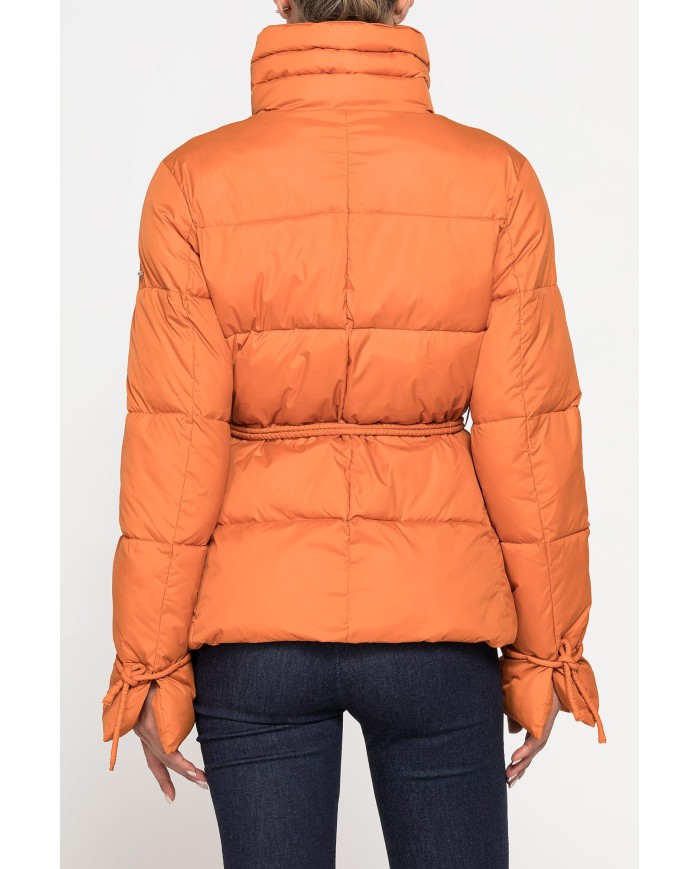 PIUMINO CORTO CON LACCI