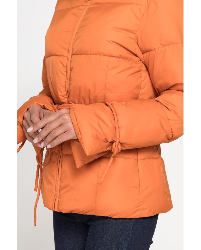 PIUMINO CORTO CON LACCI