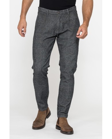 PANTALONE CHINO SLIM FIT IN TESSUTO A NAVETTA