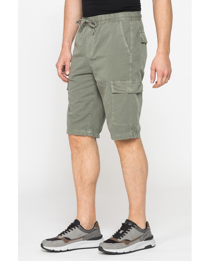 BERMUDA CON TASCONI IN GABARDINA LEGGERA 7 oz.