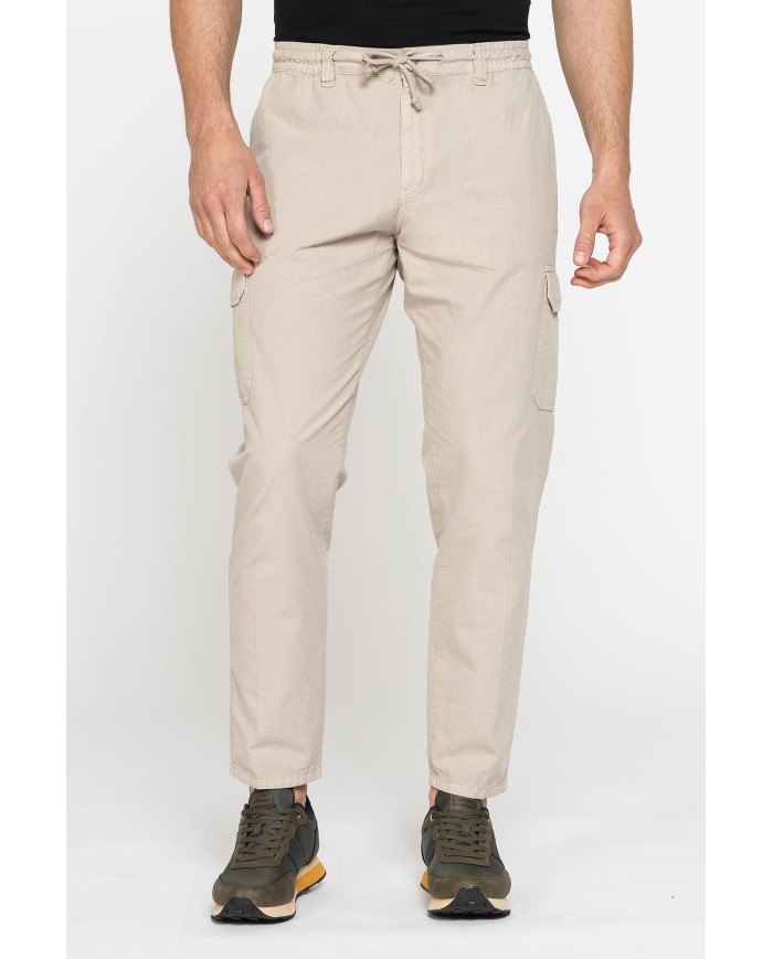 PANTALONI CHINO CON COULISSE E TASCONI LATERALI