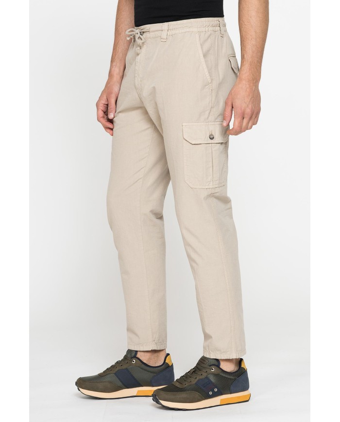 PANTALONI CHINO CON COULISSE E TASCONI LATERALI