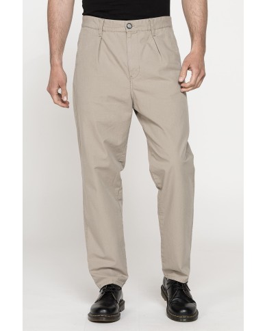 CHINO MOD. 646 LOOSE FIT IN COTONE LEGGERO
