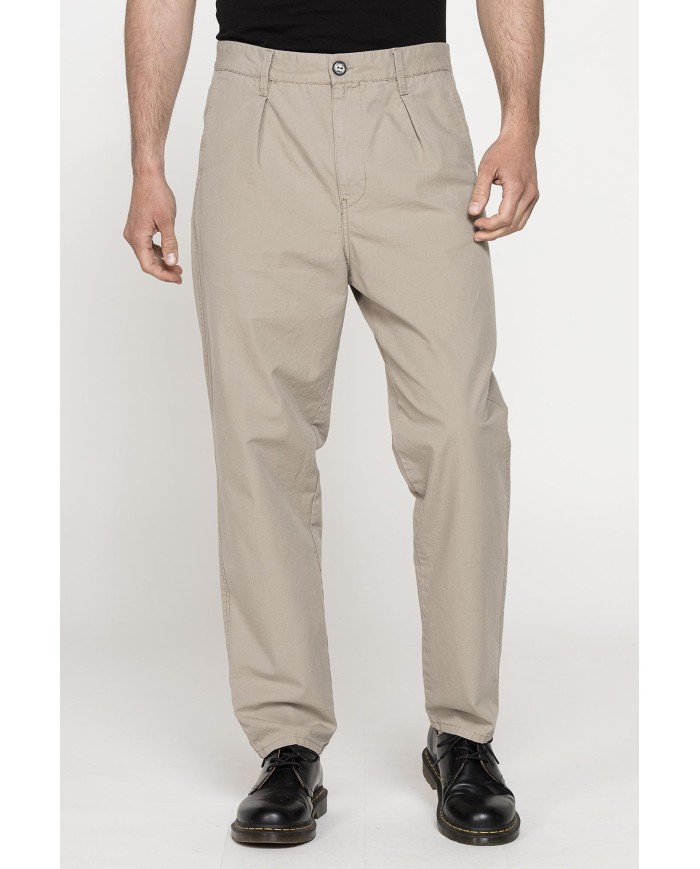 CHINO MOD. 646 LOOSE FIT IN COTONE LEGGERO