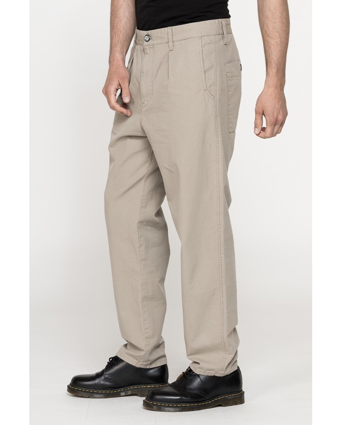 CHINO MOD. 646 LOOSE FIT IN COTONE LEGGERO