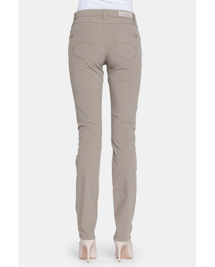 PANTALONE COLORATO IN POPELINE. Modello basic 752