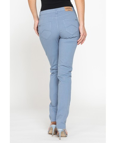 PANTALONE COLORATO IN TELA STRETCH.