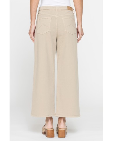 PANTALONE CULOTTE IN BULL DENIM STRETCH.