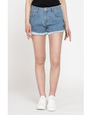 PANTALONE CORTO IN DENIM STRETCH, MODELLO 757. Vita regolare e gamba regolare.