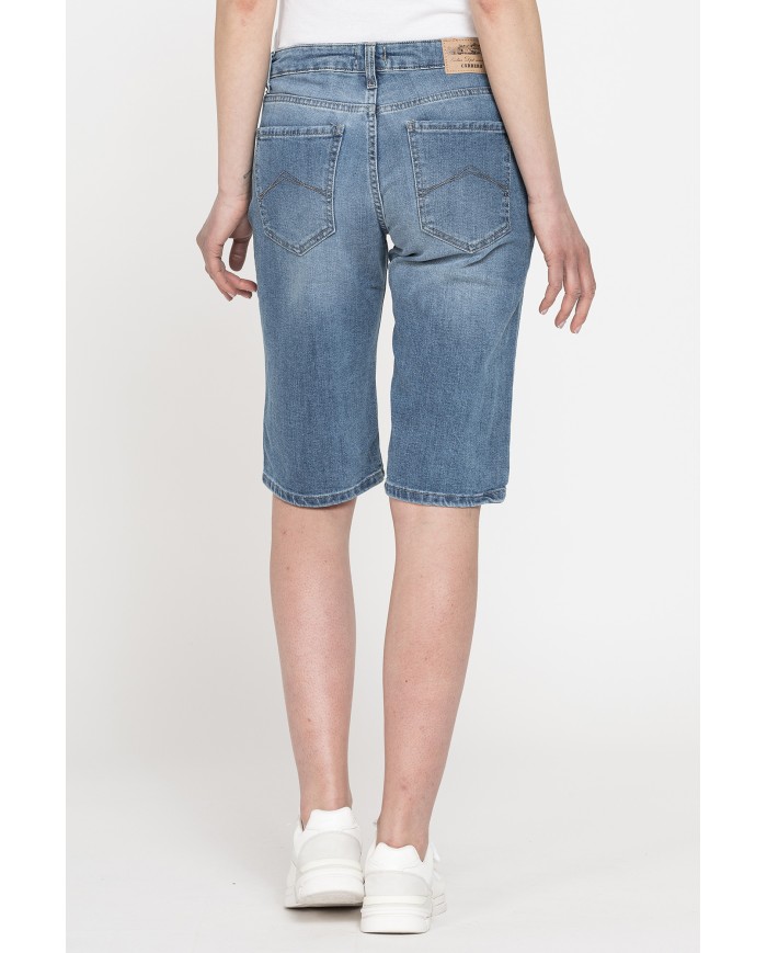 BERMUDA IN DENIM LEGGERO CON STRAPPI 100% COTONE. Vita regolare.