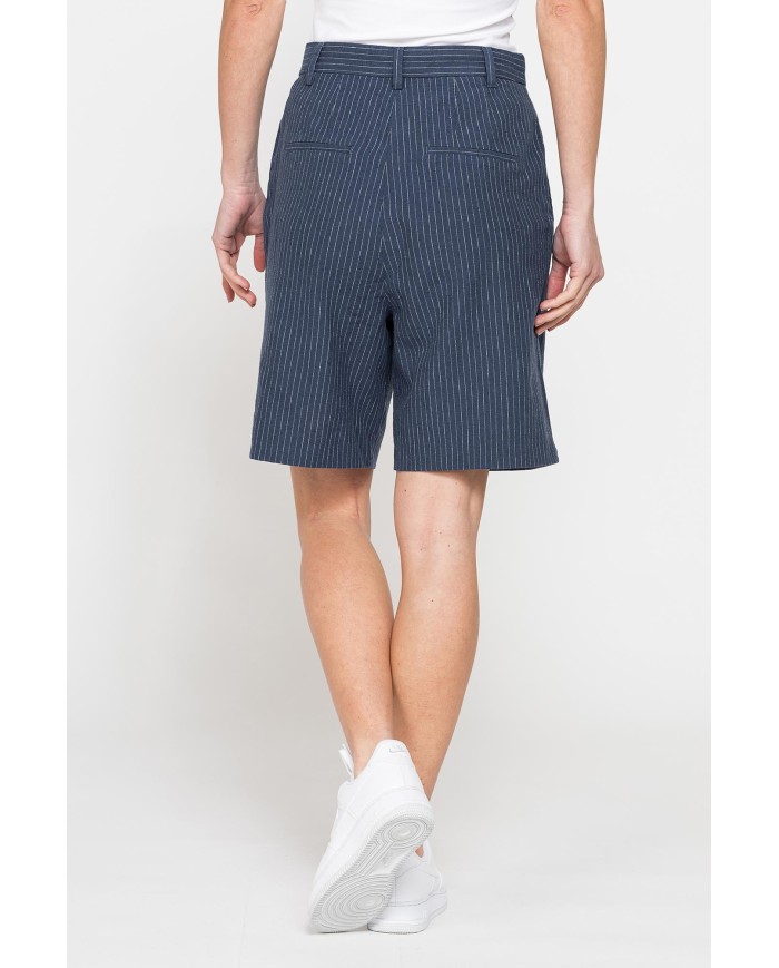 BERMUDA CON PIEGHE IN IN TESSUTO LINO COTONE