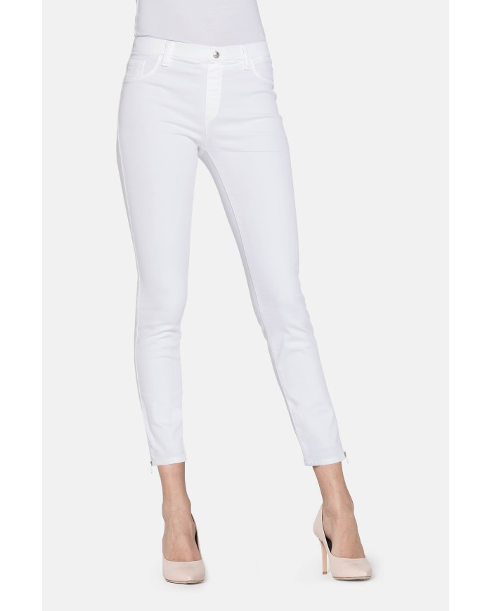 LEGG-JEANS DONNA SUPER STRETCH MOD. 767H. Vita regolare e gamba stretta.