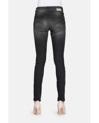 LEGG-JEANS DONNA CON TRATTAMENTO ALL'ALOE. Vita regolare e gamba stretta. LEGG-JEANS DONNA CON TRATTAMENTO ALL'ALOE. Vita regolare e gamba stretta.