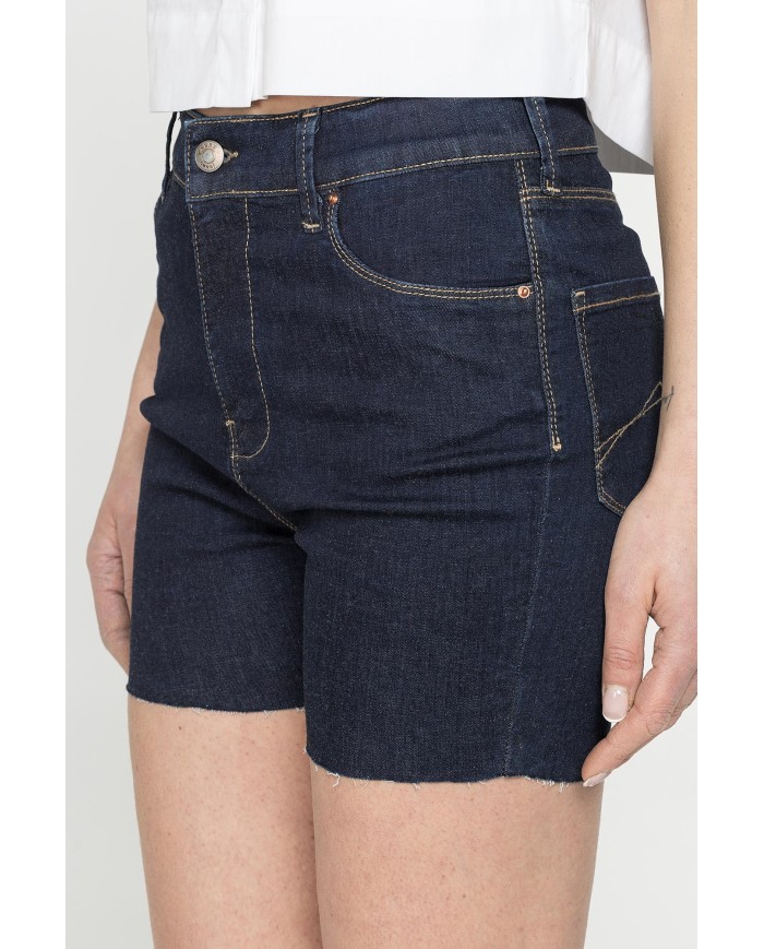 SHORTS ADERENTI A VITA ALTA