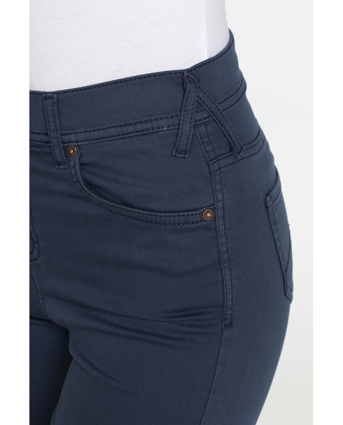 PANTALONE CINQUE TASCHE CON GAMBA DRITTA IN RASO DI COTONE SUPER STRETCH 9,8oz