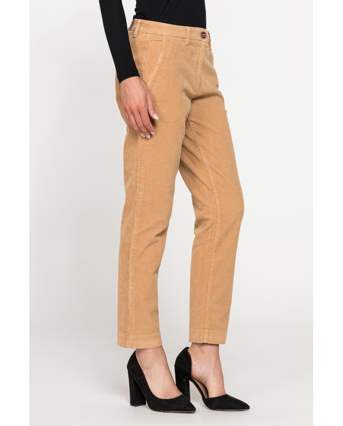 PANTALONE CHINOS IN VELLUTO STRETCH PANTALONE CHINOS IN VELLUTO STRETCH