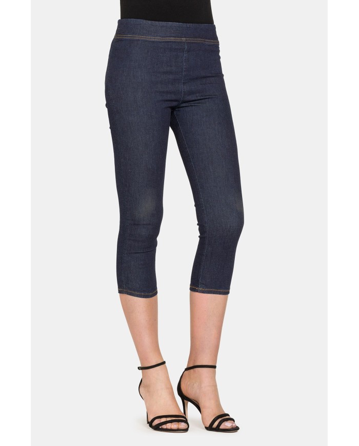 Legg JEANS DONNA EFFETTO PERFETTO modello pinocchietto in denim