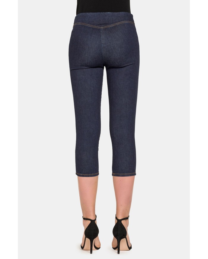 Legg JEANS DONNA EFFETTO PERFETTO modello pinocchietto in denim